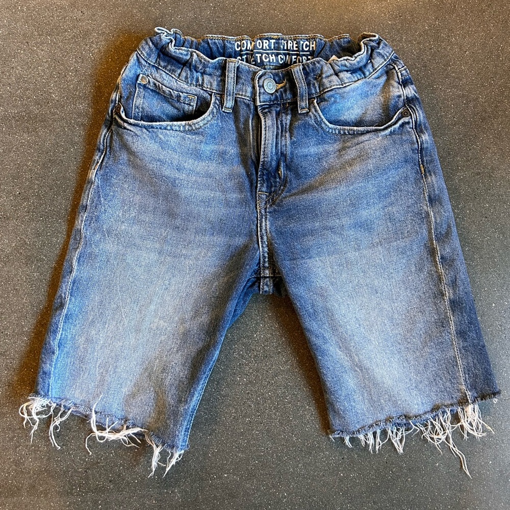 H&M Distressed denim shorts